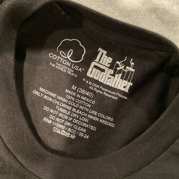 NWT The Godfather Size M Black Cotton Crew Neck Tee Shirt Red Graphic Print Film - Picture 7 of 7